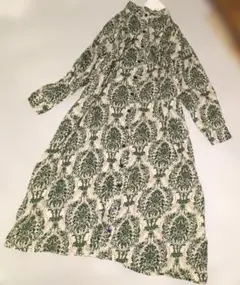 【ブージュルード】タックワンピース　オリエンタル　花柄　緑　マキシ丈　ボタニカル