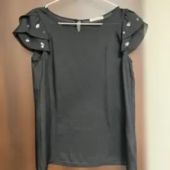 美品　アベニールエトワール　トップスのサムネイル