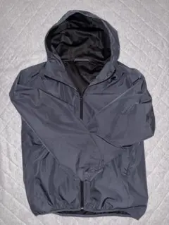 GU グレー フード付きナイロンジャケット