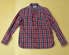 AIGLE 赤・青・白 チェック柄 ネルシャツ（メンズSサイズ）のサムネイル