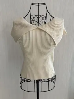 アイボリー リブ編み オフショルダー ノースリーブ