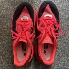 New Balance FuelCell Rebel v5のサムネイル