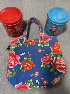 カルディ 台湾 客家柄 缶とトートバッグのサムネイル