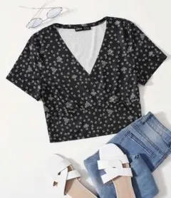 SHEIN花柄クロップドTシャツ ブラック 半袖