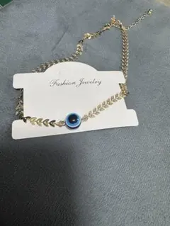 リーフデザイン ネックレス 青い目