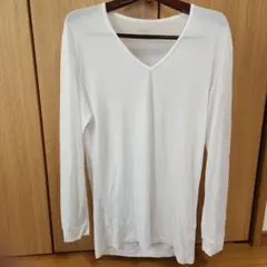 ユニクロ　HEATTECH 長袖 Vネック Tシャツ ホワイト