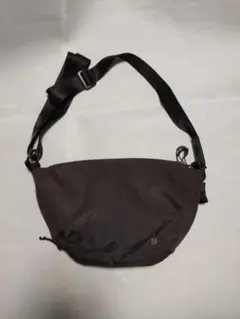 MILESTO ショルダーバッグ ブラック