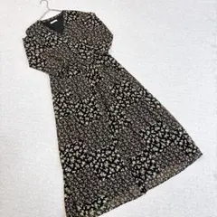 プラステ　長袖ワンピース　ロング丈　フレア　Mサイズ　ブラック　花柄　春夏