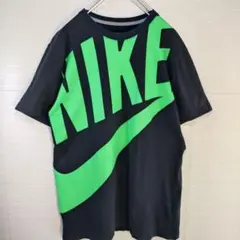 ナイキ　Tシャツ　ビッグロゴ　スウッシュ　ブラックのサムネイル
