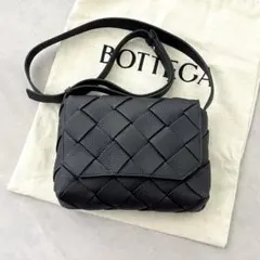 新品同様 BOTTEGA VENETA ディアゴ ショルダーバッグ ブラックのサムネイル