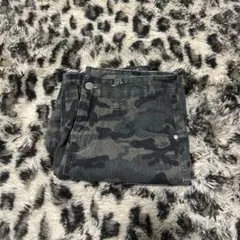 SHEIN 迷彩柄 ストレートレッグジーンズ