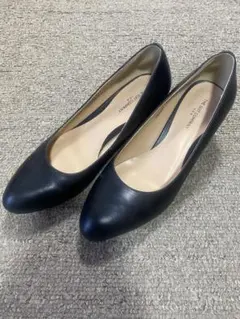 【美品】ザスーツカンパニー ブラックパンプス 24.5cmのサムネイル