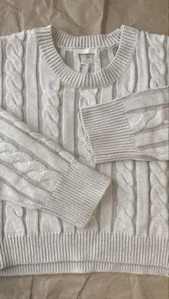 ホワイト ケーブルニット クロップドセーター