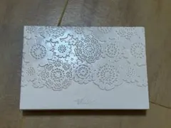 花柄エンボスデザイン収納ケース　ファンデーションのサムネイル