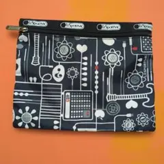 LeSportsac 花とハートのポーチのサムネイル