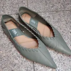 ZARA グリーン フラットシューズ　リアルレザー
