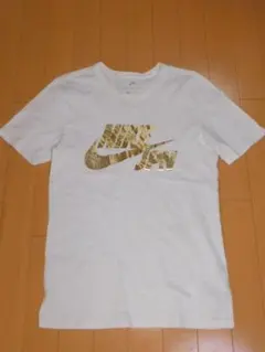 NIKE★ナイキUSEDメタリックゴールドJPNロゴTシャツ★S寸