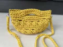 黄色の編み物ショルダーバッグ