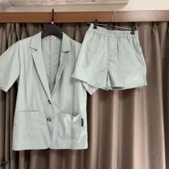 女の子　半袖ショートパンツ　セットアップ　150のサムネイル