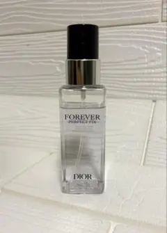 Dior ディオールスキン フォーエヴァー メイクアップ フィックス ミストのサムネイル