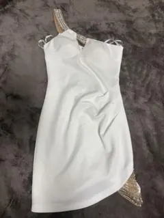 AR ビジュー付きホワイトタイトドレス