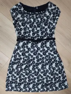 フランコフェラーロ　ひざ丈ワンピース　Lサイズ