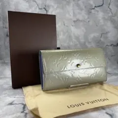 LOUIS VUITTON モノグラムヴェルニ ポシェットポルトモネクレディ