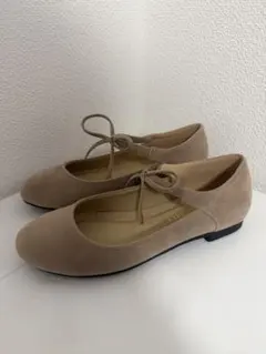 LIBERTYDOLL ベージュ リボン付きフラットシューズ