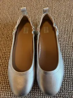 FitFlop フラットシューズ バレエシューズ シルバーのサムネイル
