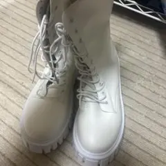 厚底ホワイトブーツ サイドファスナー付き
