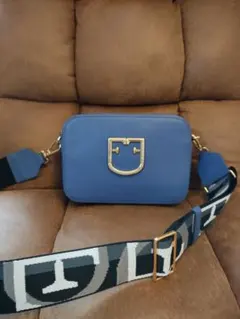 特別セール中！FURLAショルダーバッグ*カメラバッグ*ミニ*ブルー*ゴールド