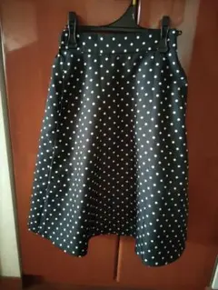ロペピクニック　黒白ドット　膝丈スカート