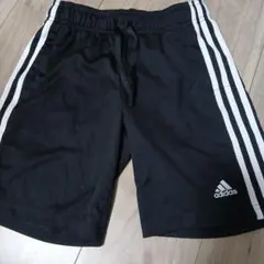 adidas 3本ライン 半ズボン 140cm