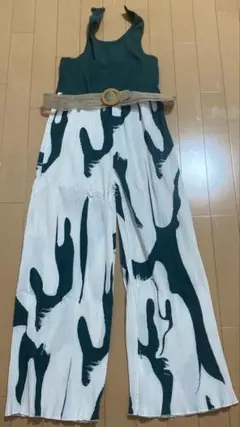 オールインワンSサイズ新品未使用 最終値下げの為値下げ不可