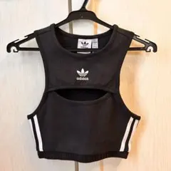 adidas タンクトップ