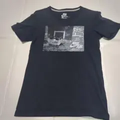 ナイキ ​NIKE AIR FORCE 1 プリント Tシャツ ネイビー Sのサムネイル