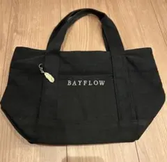 BAYFLOW トートバッグ ブラック フェザーチャーム付きのサムネイル
