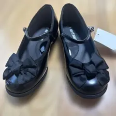 なとむ様専用☆コムサイズム　黒リボン付エナメル調　ワンストラップシューズ19㎝