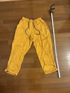 ナイロンパンツ