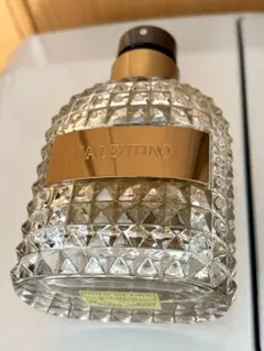 VALENTINO 香水 ダイヤモンドカットデザイン VALENTINO 香水 ダイヤモンドカットボトル - メルカリ