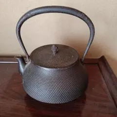 新品未使用・箱付き】伝統的工芸品 南部 鉄瓶1.5L 算玉アラレ 鍋元製