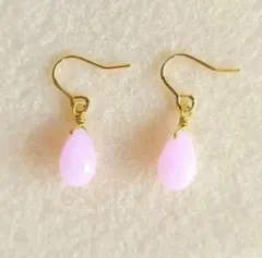 ♥️桜貝のようなパステルピンクのチェコドロップシンプルピアス♪　ハンドメイド