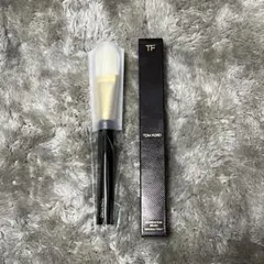 TOM FORD ファンデーションブラシ 01のサムネイル