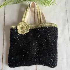 ハンドメイド・小さいニットバッグ 花モチーフ付き