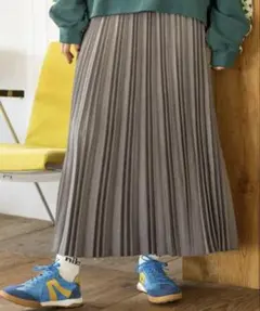 niko and… スウェードプリーツスカートグレー L