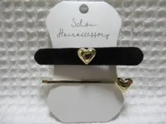 ブラック系色のベロア生地の長方形型　Gのハート付きクリップ　サシピン　２点セット