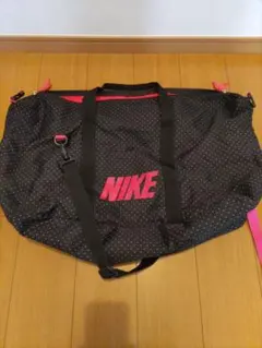 NIKE ドット柄 スポーツバッグ