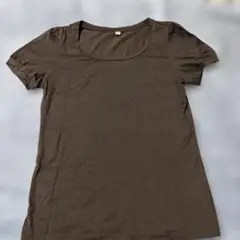 UNIQLO 半袖Tシャツ　ダークブラウン