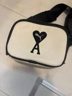 Ami Paris✖️Pumaコラボショルダーバッグのサムネイル