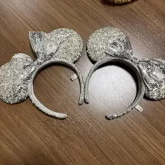 ミッキー型カチューシャ シルバー スパンコール　二つセットです